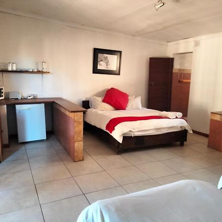 Boskoppie Lion & Tiger Reserve Kroonstad Exteriér fotografie